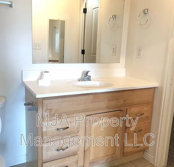 2574 W Robin Rd #2576 — Photo 13