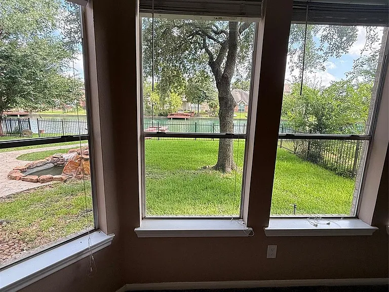 11902 Miramar Shores Dr — Photo 19