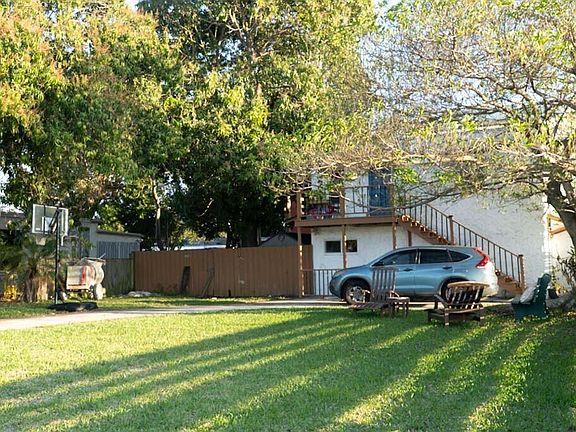 3rd image of 528 Churchill Road
