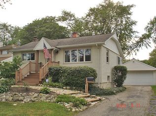 2109 Robin Ln, Rolling Meadows, IL 60008