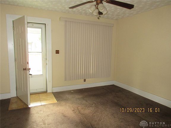 5th image of 160 N Marion St