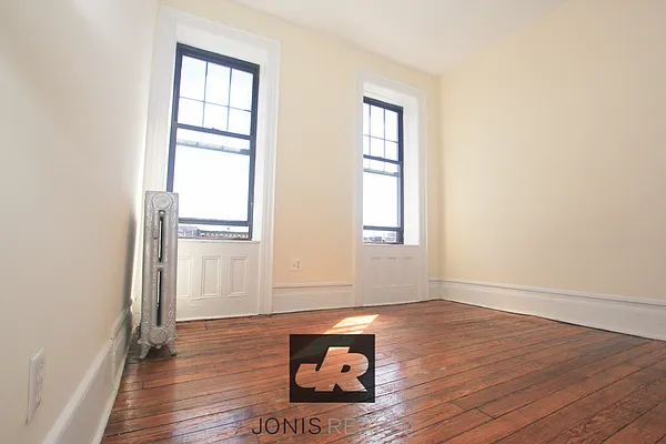 Rented by Jonis Realty | media 25