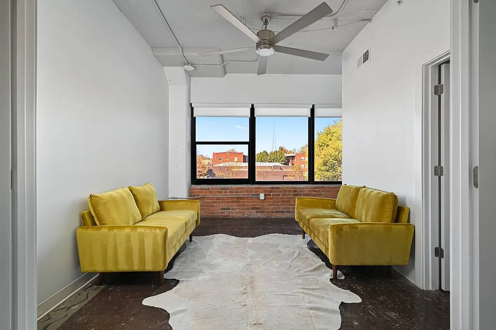 The Monarch Apartments — Photo 3