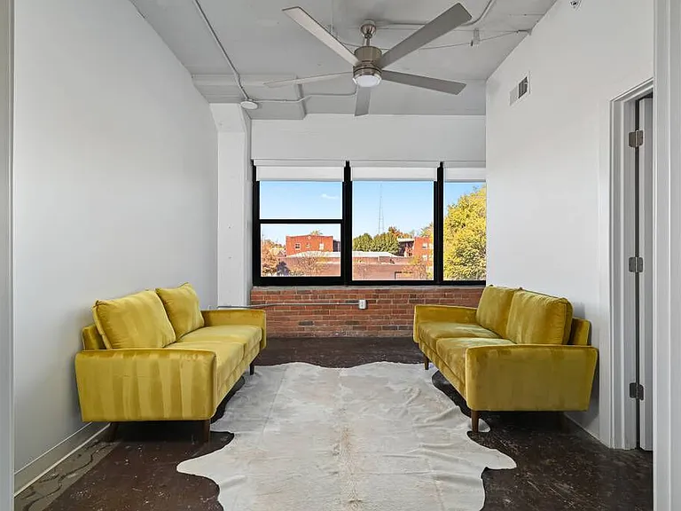 The Monarch Apartments — Photo 3