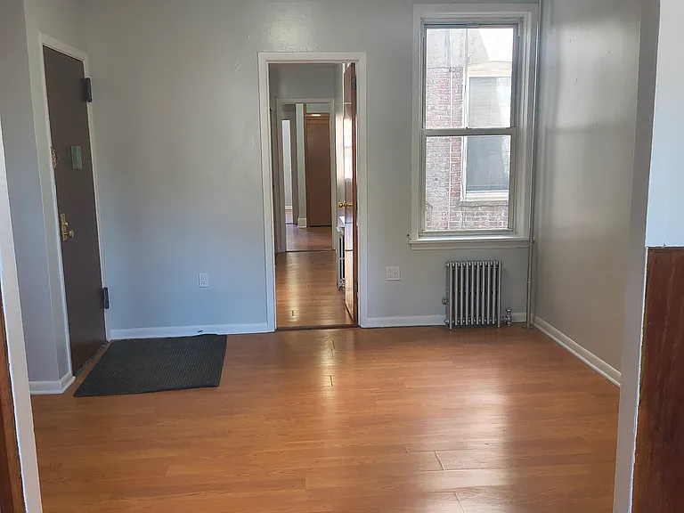 7035 66th St #2L — Photo 3