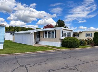 131 Washington St Trlr 32, Foxboro, MA 02035