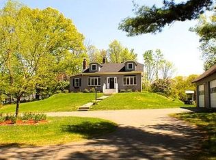 354 River Rd, Andover, MA 01810