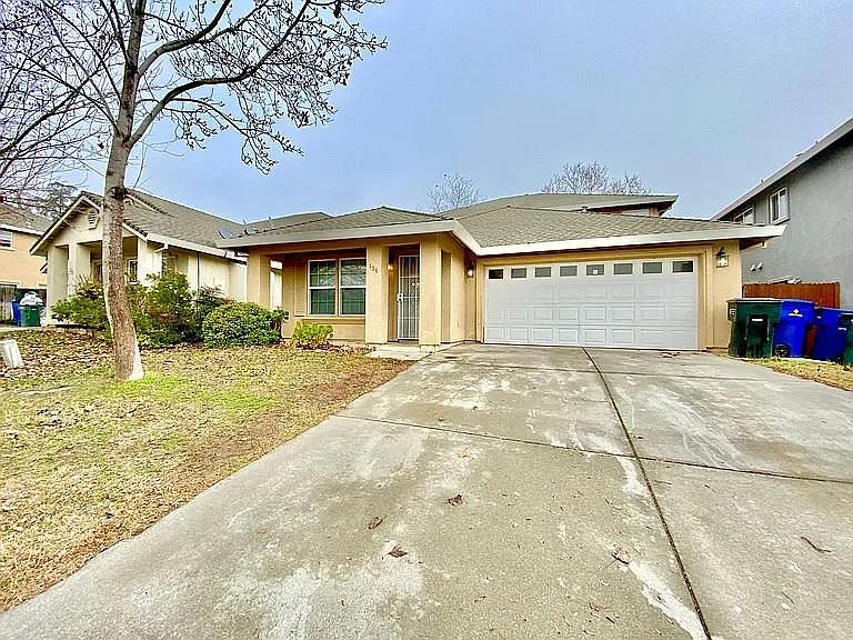 1st image of 131 McDaniel Cir