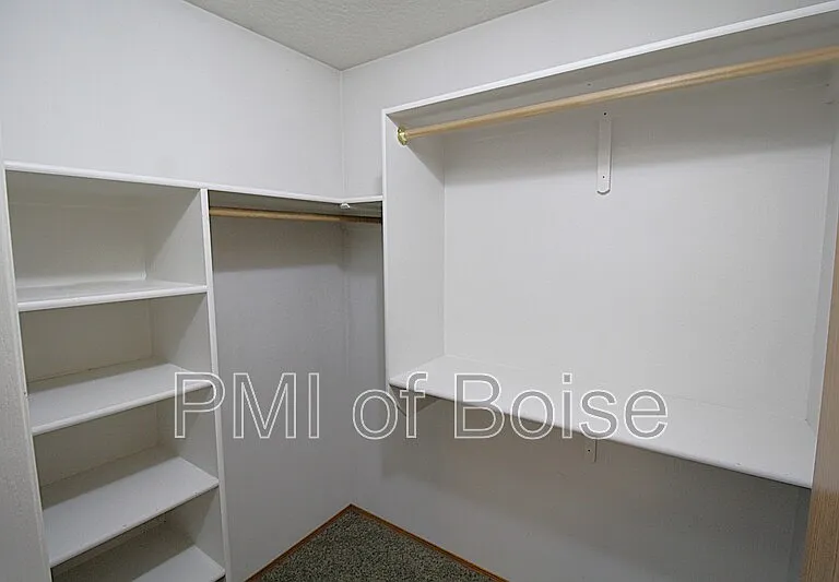 521 Stony Meadow Dr — Photo 9