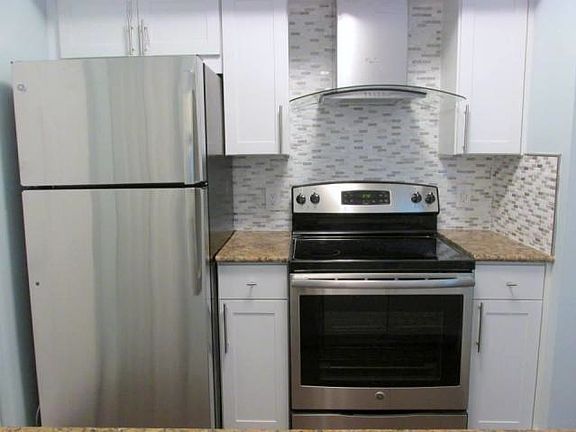 4th image of 3102 Tuscany Way #102