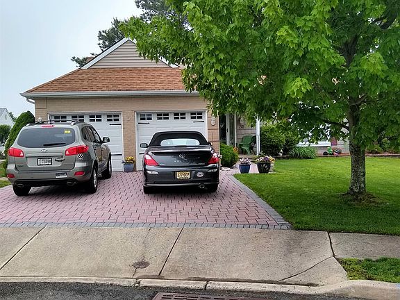 5th image of 30 Swindon Ct
