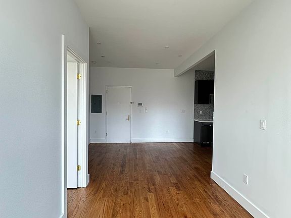 5th image of 791 Sterling Pl #4D