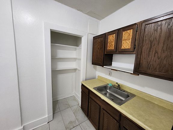 2nd image of 2 Maryland Ave APT 22