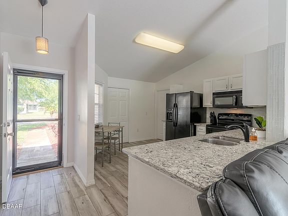 5th image of 328 Grand Preserve Way