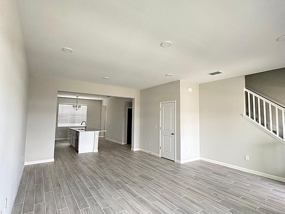 2nd image of 1359 Mount Royal Dr