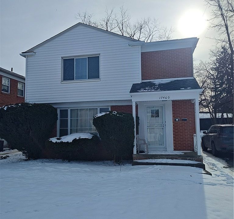 1st image of 17460 Chagrin Blvd
