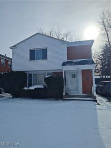 17460 Chagrin Blvd, Shaker Heights, OH, 44120