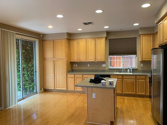 Kitchen .. Sorry does not come with the toilet paper.