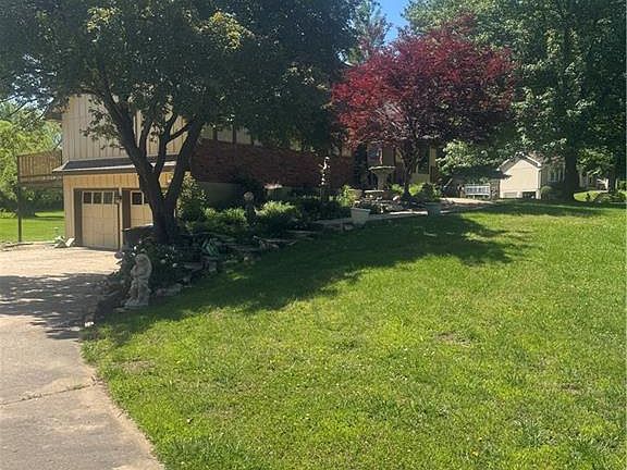 2nd image of 25401 Lone Pine Dr