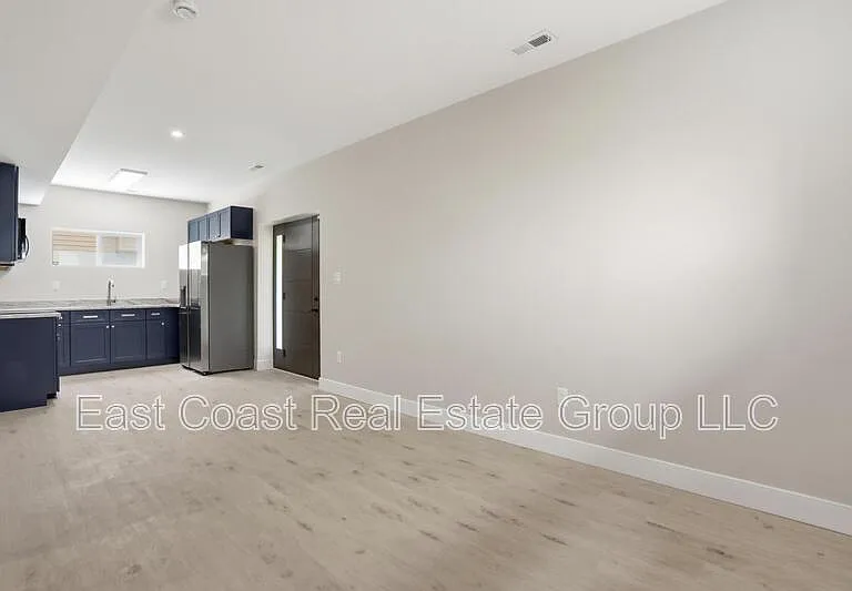 530 N 3rd St #B — Photo 11