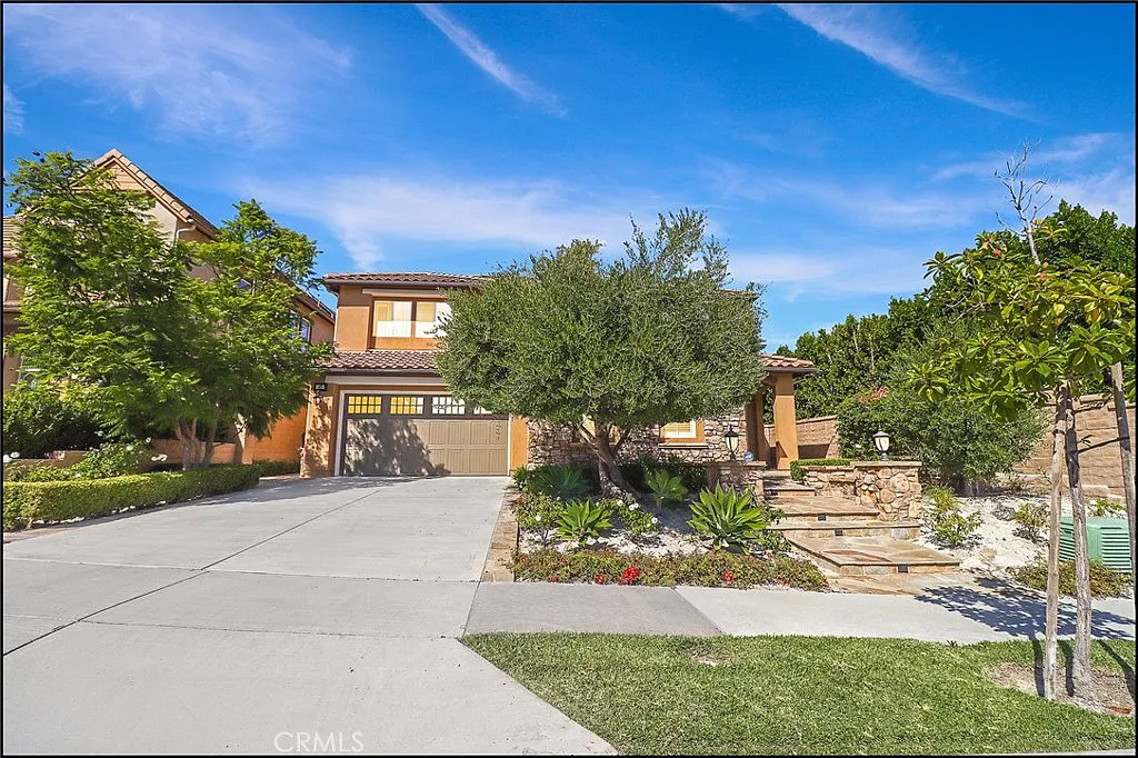4 bed, 4.5 bath, 3700 sqft, $8,500 — Photo 3