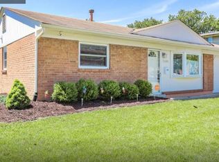 5693 Roche Dr, Columbus, OH 43229