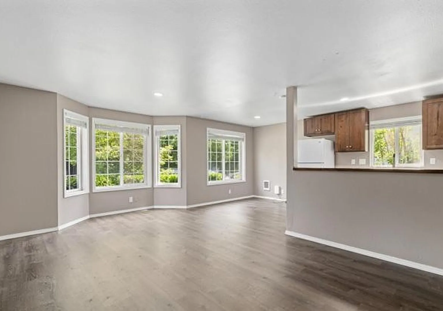 Madison St Duplex — Photo 3