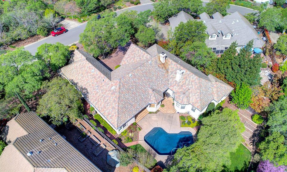2nd image of 4031 Albert Cir