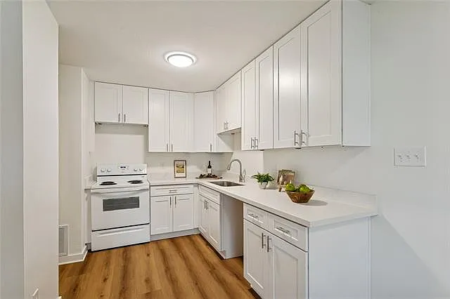 3 bed, 1.5 bath, 1256 sqft, $1,525 — Photo 3