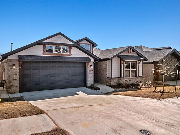 3rd image of 3729 Alta Vista Dr