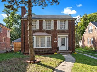 15043 Greenview Rd, Detroit, MI 48223