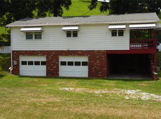 21569 State Route 16, Coshocton, OH 43812