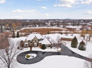 2885 Becker Rd, Maple Plain, MN 55359