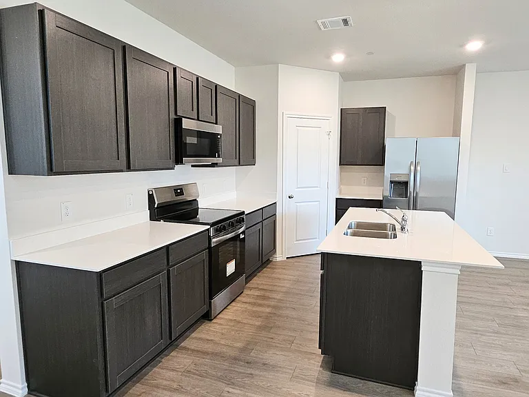 213 Arbor Dr — Photo 6