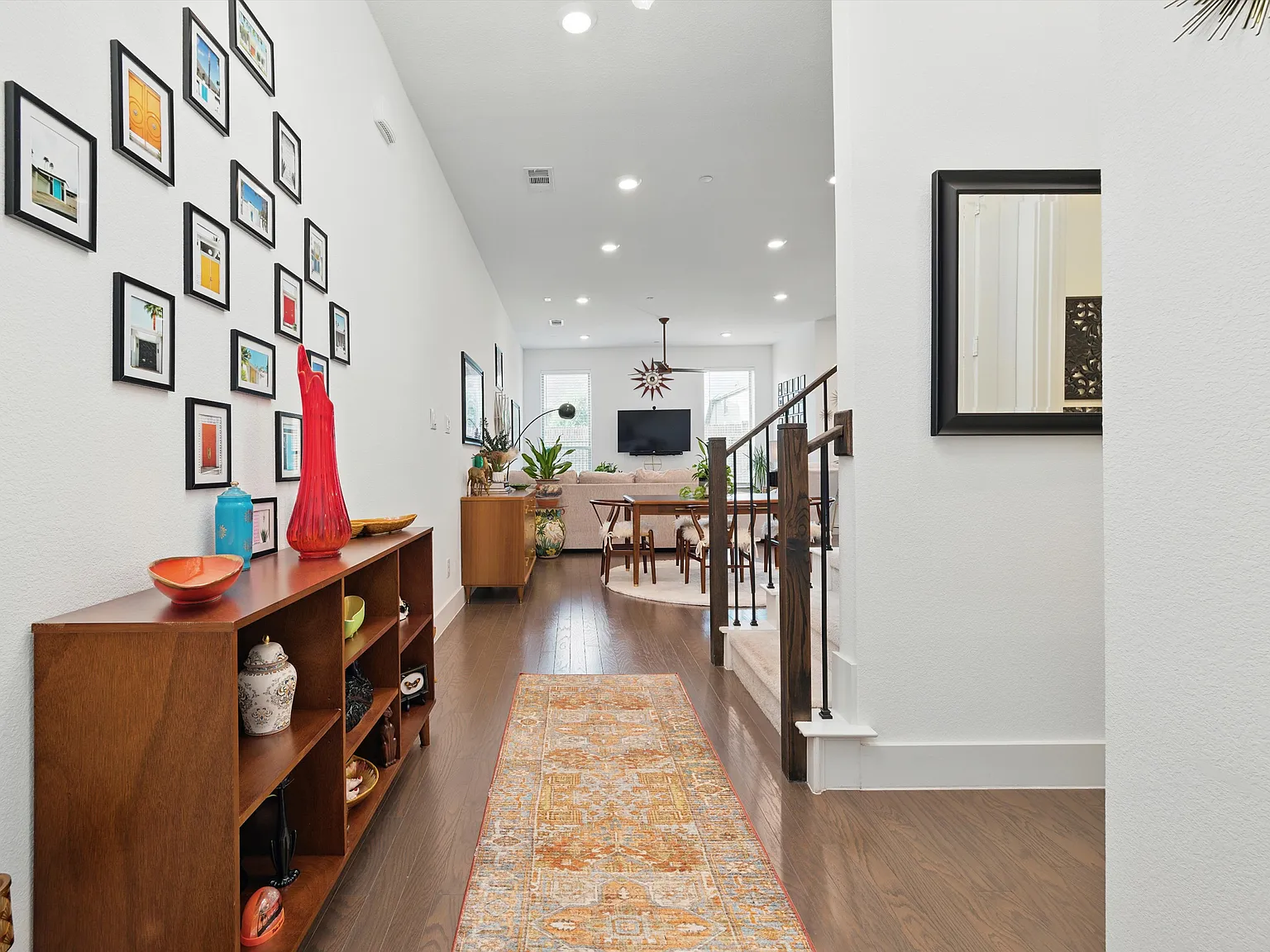 3 bed, 2.5 bath, 2000 sqft, $3,100 — Photo 4