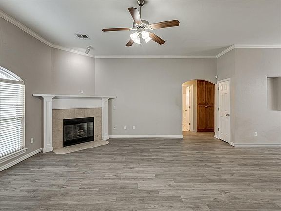 4th image of 2508 Deer Chase Dr