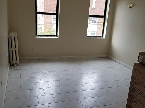 5th image of 60 Glenwood Ave APT 207