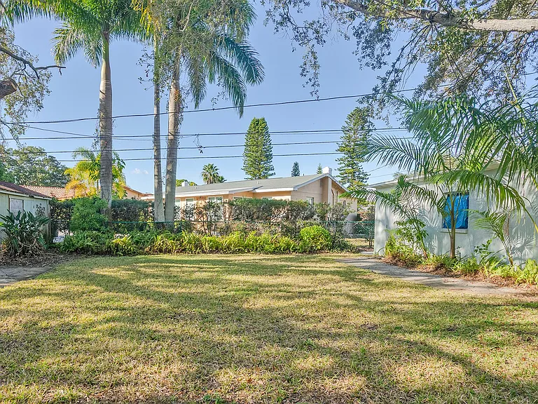 252 Mateo Way NE #A — Photo 18