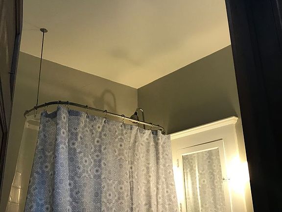 4th image of 3948 Lyndale Ave S APT 3