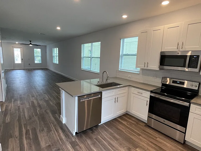 1447 Linda Bryant Way — Photo 3