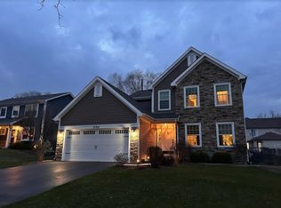 3186 Whitney Rd, Aurora, IL 60502