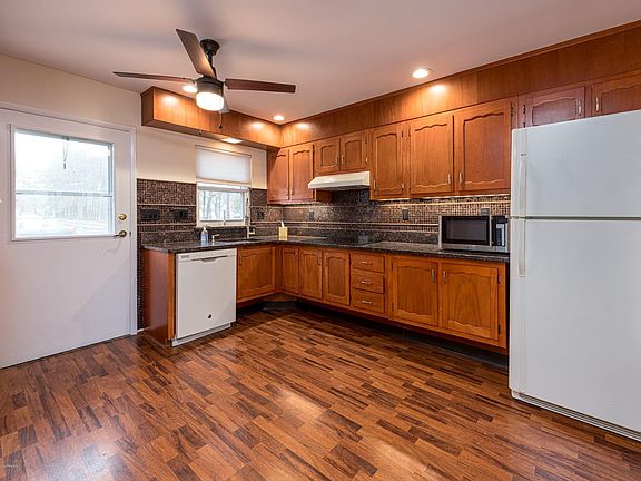 2nd image of 154D Huntington Dr #1004