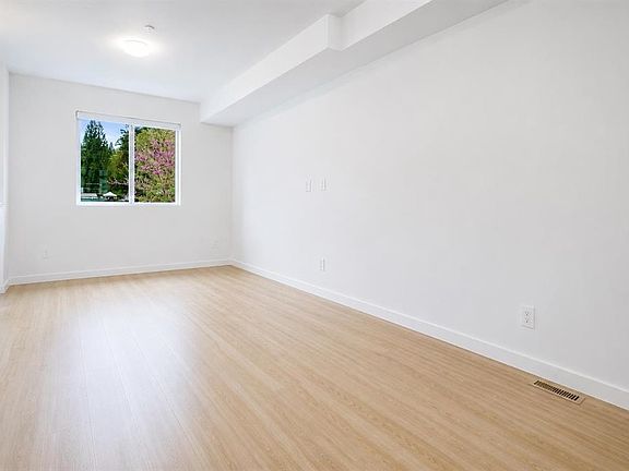 5th image of 24951 112th Ave #149