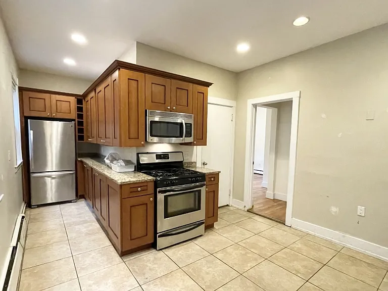 72 Calumet St #2A — Photo 2