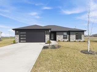 1572 Lagonda Trl, Fort Wayne, IN 46818