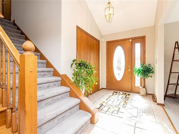 2nd image of 470 Celestia Dr
