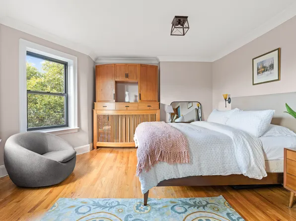 295 6th Avenue image 10 of 20