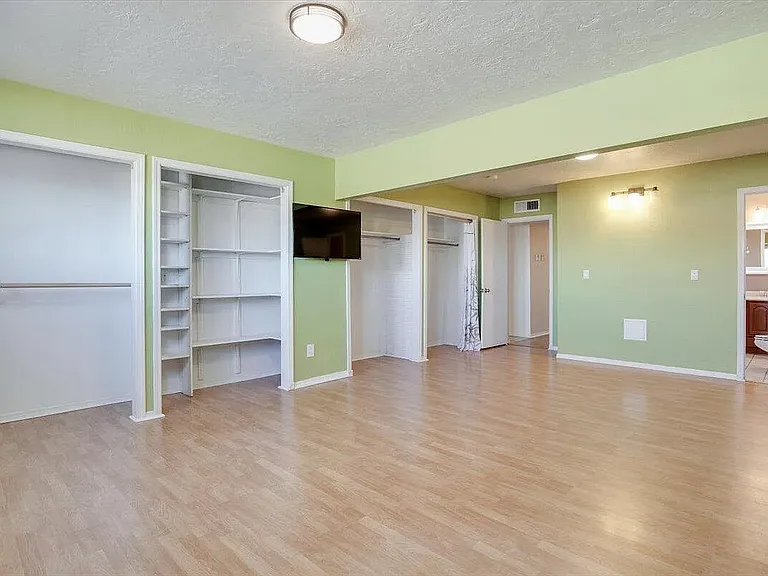 11801 Tracy Ct NE — Photo 13