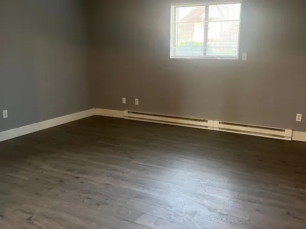 Hillcrest Avenue Apartments