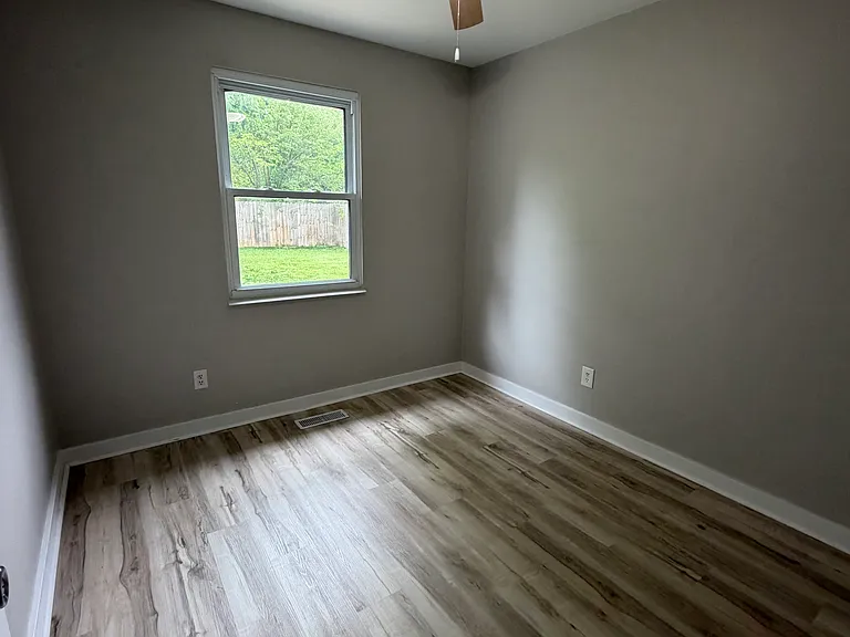 2205 Versailles Dr — Photo 6